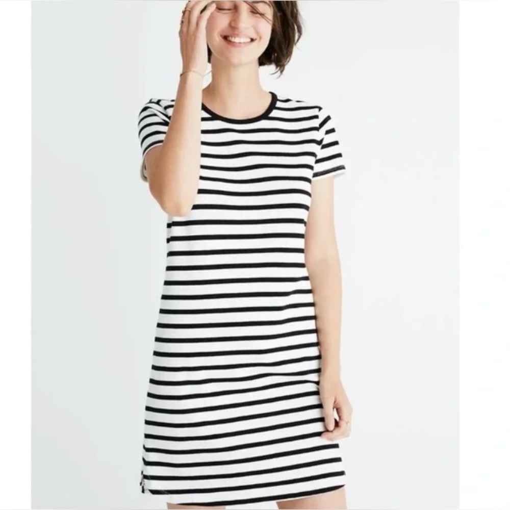 3/$25 Madewell striped t shirt dress black‎ white S